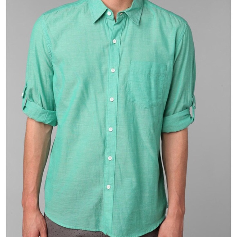 Men’s Urban Outfitters Button down Size Medium